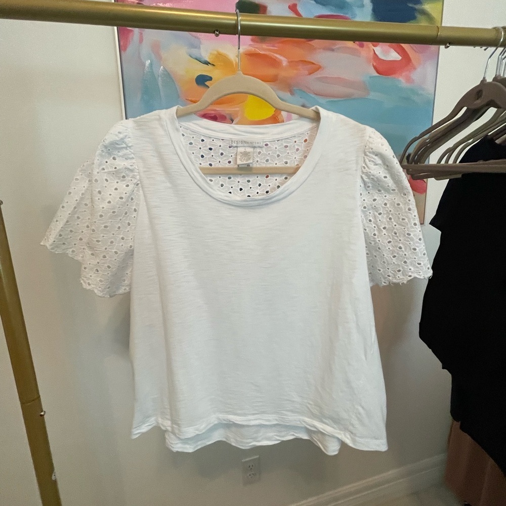 Design History White Eyelet Sleeve Blouse Large‎